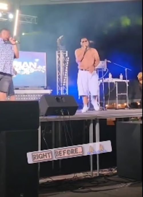 說唱歌手 fatman scoop 在表演中途倒在舞臺上后去世,享年 53 歲